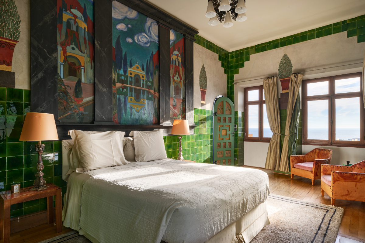 庭園から見たヴィラの全景